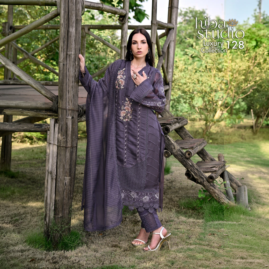 Luxury Pret Collection - 128