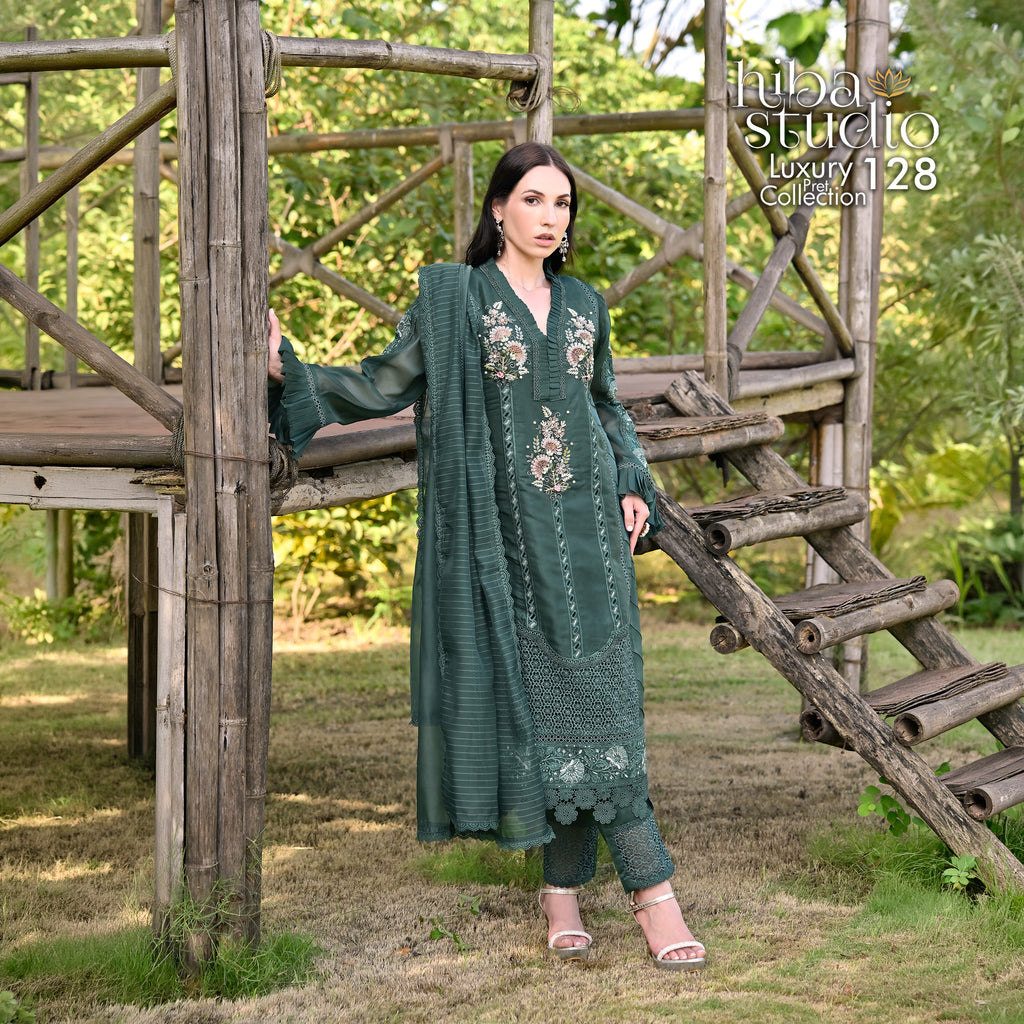 Luxury Pret Collection - 128