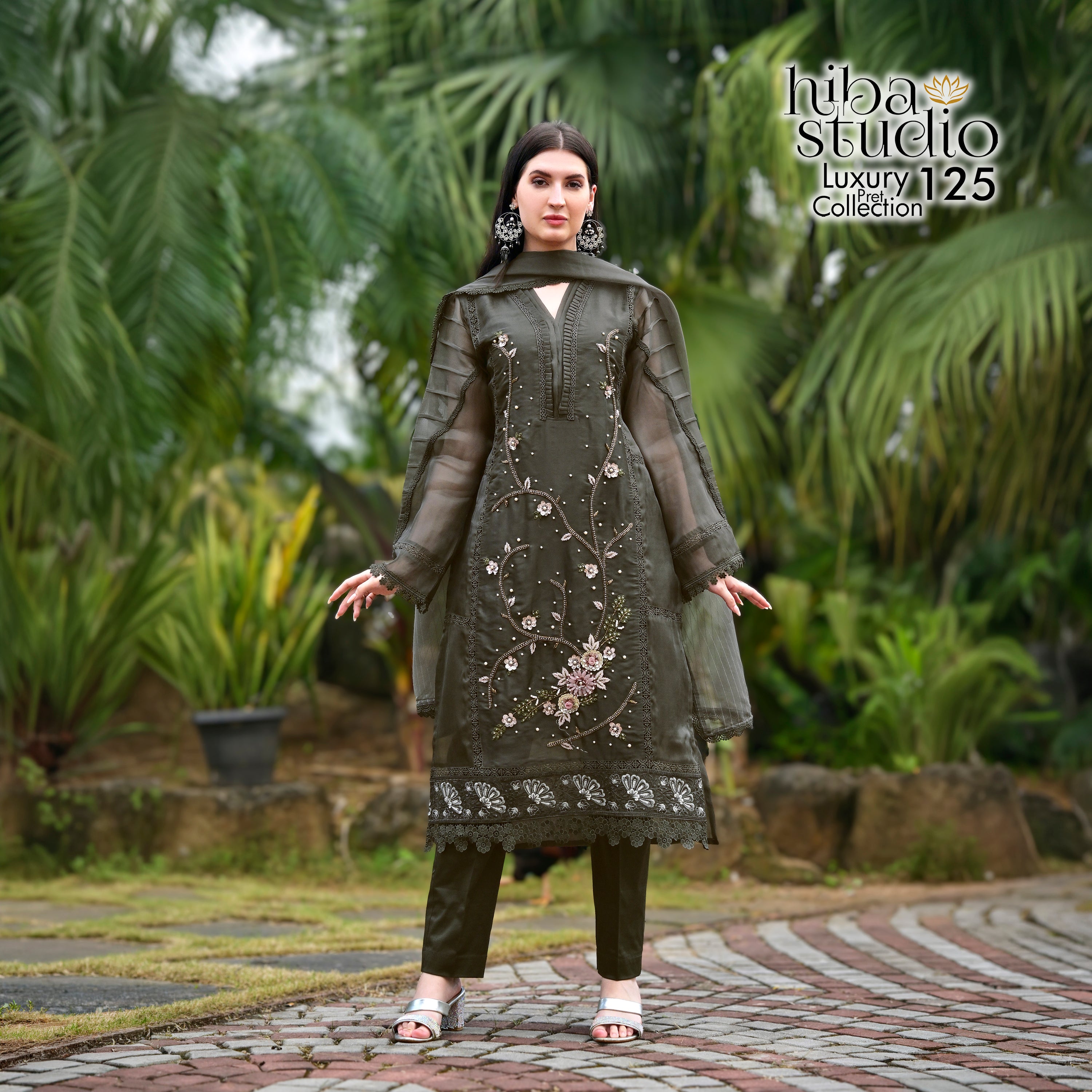 Luxury Pret Collection - 125